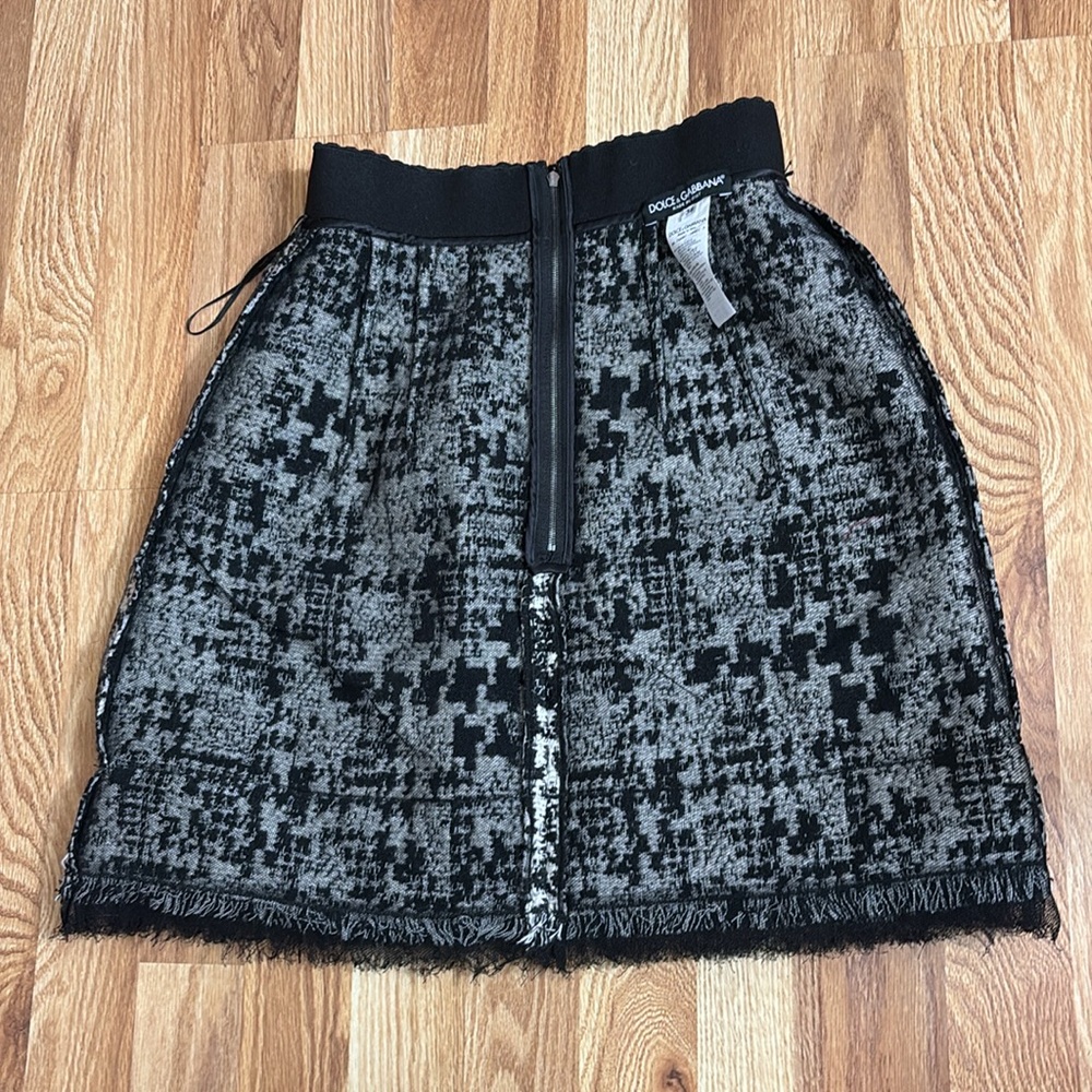 Dolce & Gabbana Black & White A-Line Tweed Short Skirt Size 38/US size2. - Picture 13 of 16